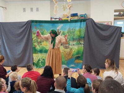Spektakl pt.&nbsp;„Calineczka” w&nbsp;wykonaniu aktorów ze&nbsp;Studio Teatralne Krak-Art