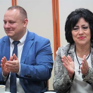 1a.-3_Easy-Resize.com